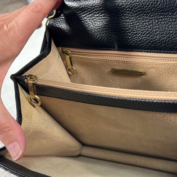 Mark Cross 1845 leather black top handle crossbody bag with 2 inside zip pockets - Picture 9 of 16